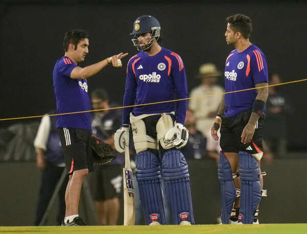 Lunar eclipse delays India practice in Mumbai