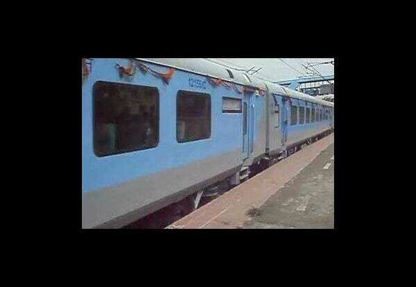 Shatabdi to Delhi: Book late, pay 150% more