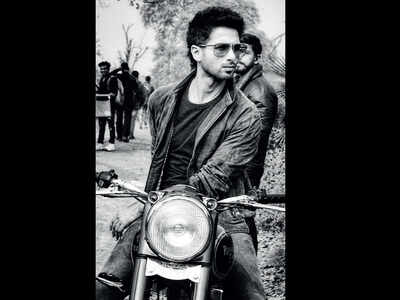 Shahid Kapoor turns biker boy for his next film