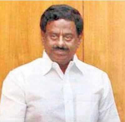 Gang murders Ex-Puducherry Minister and Assembly Speaker V.M.C Sivakumar in broad day light