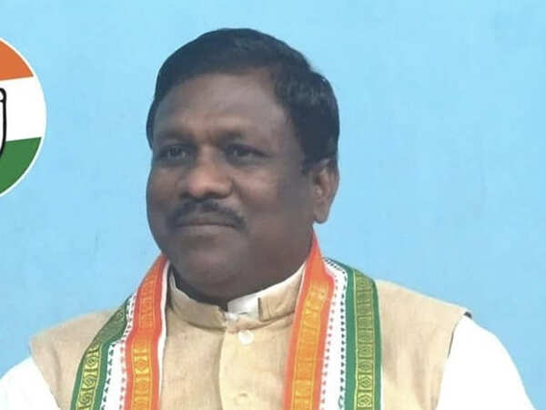 Chhattisgarh legislator gives Rs 2.85L for labourers stranded in other states
