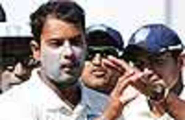 Delhi slump to crushing loss against Karnataka