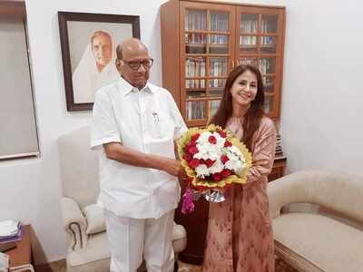 Urmila Matondkar meets NCP chief Sharad Pawar, discusses political scenario