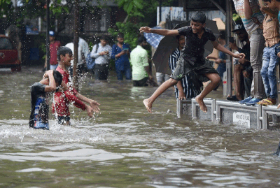 Memes flood social media as heavy rains lash Mumbai
