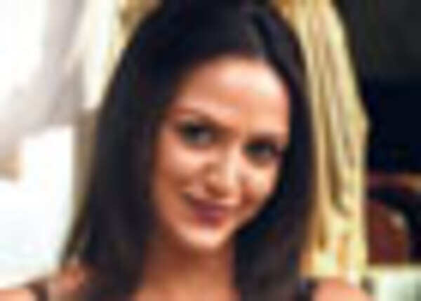 I'm attracted to a lot of men: Esha