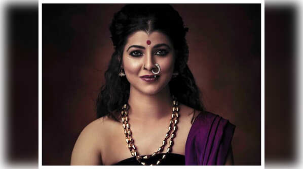 Photo: Tejaswini Pandit dazzles in goddess Siddhidatri's avatar