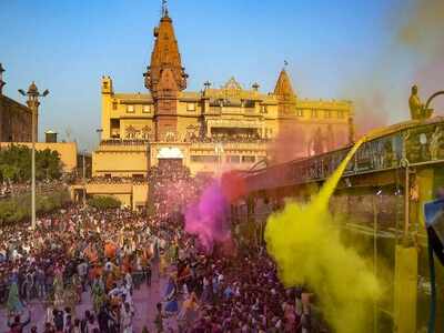 Here are Happy Holi 2019: Wishes, Greetings, Facebook, WhatsApp Status Messages, SMS, and Quotes