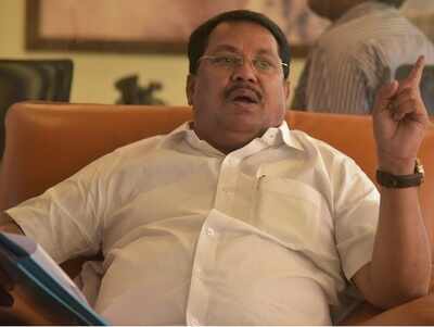 Vijay Wadettiwar replaces Radhakrishna Vikhe Patil as new Leader of Opposition in Maharashtra Assembly