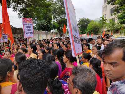 Shiv Sena activists stage protest against fee hike outside Dahisar's Rustomjee Troopers School