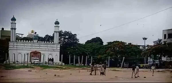 Karnataka HC junks pleas against Ganesh puja at Idgah Maidan