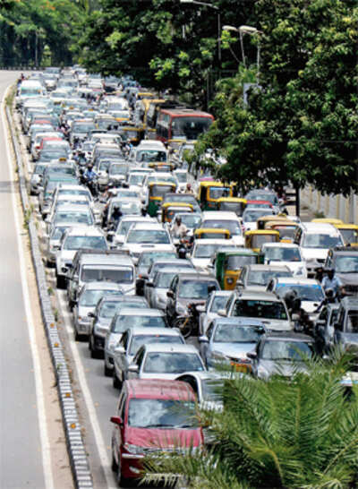 No wonder we' re choking - 1.6k vehicles added to city daily