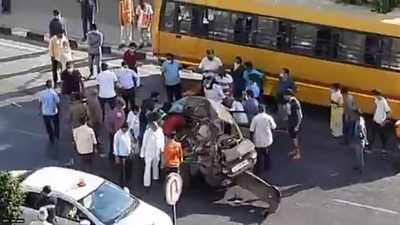 Mumbai: Marine Drive car accident kills 18 year old; another seriously injured