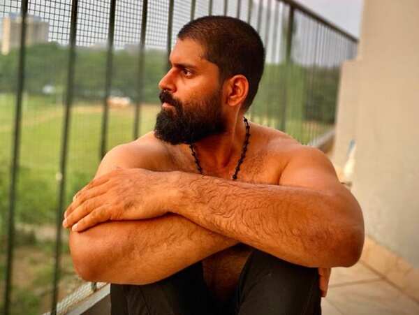 Actor Richard shaves his head for the role in Sumangali Bhava