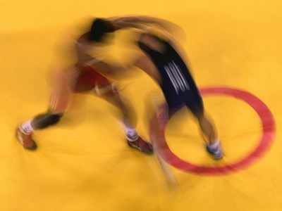 Greco-Roman wrestlers continue to struggle at World Championships