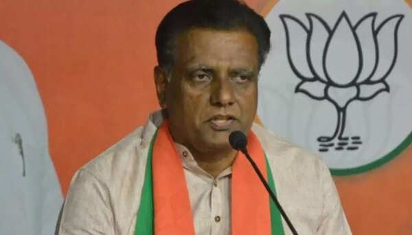 Hope Congress chief Mallikarjun Kharge will act independently: NV Subhash