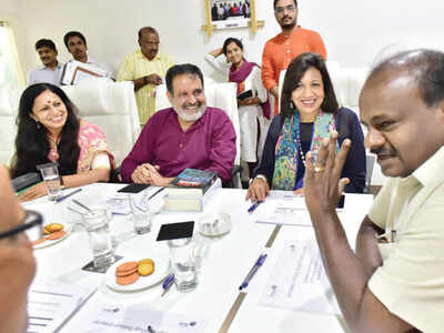 Bangalore Political Action Committee team meets Chief Minister HD Kumaraswamy