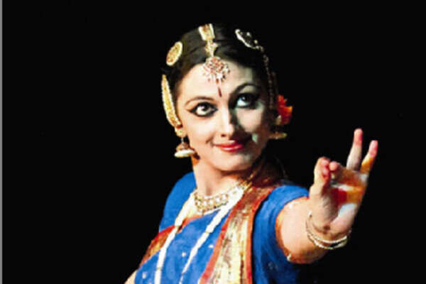 Sohini Mishra of Indian Idol fame performs on the third day of <b> </b>Cuttack Mahotsav