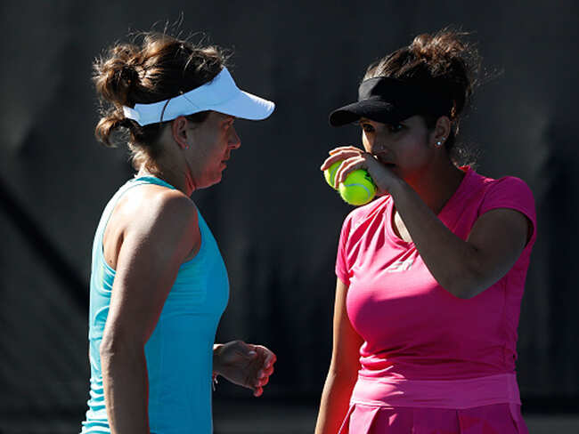 Sania and Bopanna move to Australian Open 2nd with partners