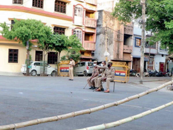 AC service, short-circuit, flat tyres: Small issues pose big challenges in Lucknow