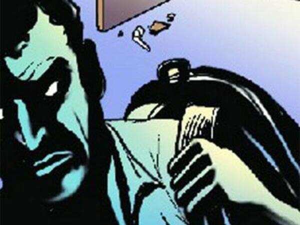 Thieves make merry as Nashik drowns