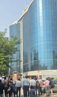AC short circuit sparks panic, evacuation at GMDA office in Gurgaon Sector 44
