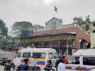 Robbery at Mandai Ganpati temple in Pune; 25 tolas gold stolen
