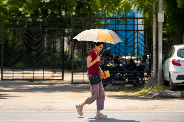 Dust storm lashes Gurgaon, yellow alert issued for next four days