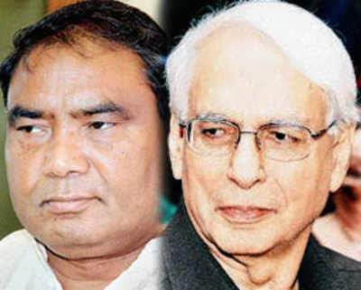 Naxals kill two senior Congressmen, abduct two in Chhattisgarh