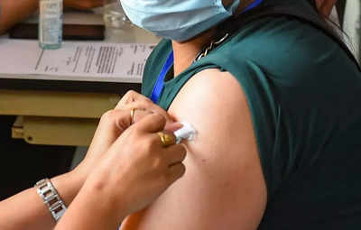 Coronavirus live updates: 56 lakh vaccine doses given today, India's total coverage now 58.82cr