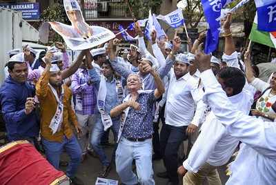 Arvind Kejriwal-led AAP set to return to power in Delhi, Congress ends as loser