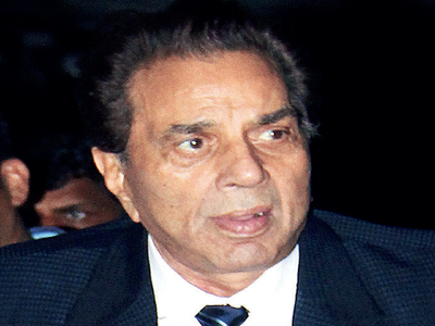 Dharmendra recovering from dengue