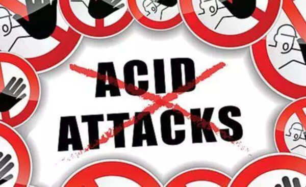 Villagers stage rasta roko & demand immediate arrest of accused in Sangamner acid attack case