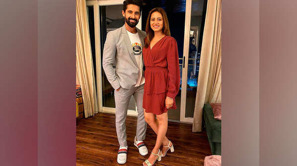 ​Sargun Mehta and hubby Ravi Dubey dole out style goals with their latest picture