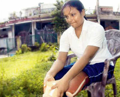 Former volleyball player Arunima scales Everest with a prosthetic leg