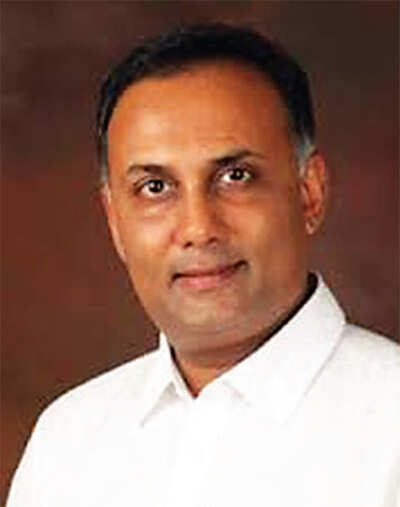 Avoid public comments, Congress tells H D Revanna