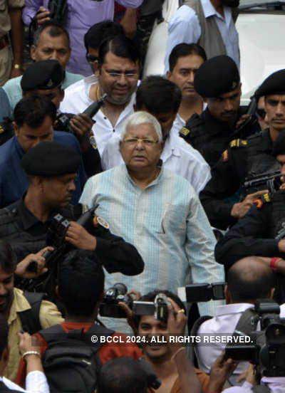 Bihar deputy chief minister Tejashwi Yadav refuses to resign, calls FIR political vendetta