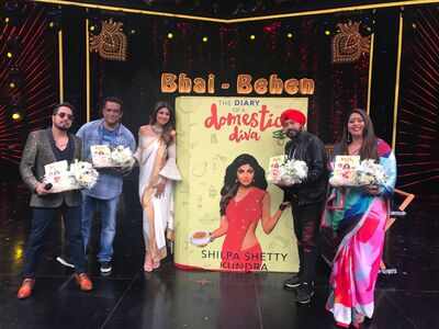 Shilpa Shetty Kundra launches her book 'The Diary of a Domestic Diva' on TV show Super Dancer 2