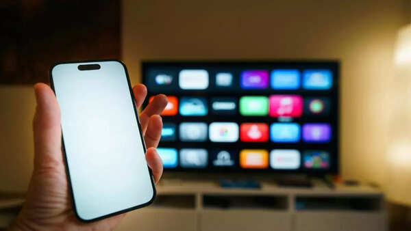 Compact Smart TVs for Bedrooms: Best Options in 32, 40 & 43-inch Screen Sizes