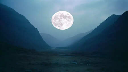 April Pink Moon 2025: Date, Time and How to Watch Full Moon in April?