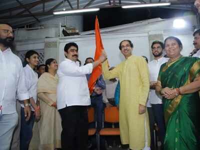 Former NCP MP Sanjay Dina Patil joins Shiv Sena