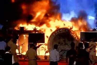 Massive fire breaks out during "Make In India" cultural event in Mumbai