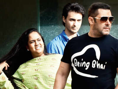 Theft at Salman’s sister Arpita’s home, cash, goods worth rs 3.25 lakh stolen