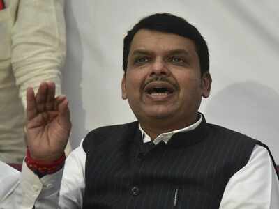 Devendra Fadnavis interacts with sportspersons, admins