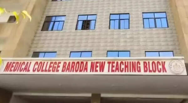 Vice-dean accused of touching women students during viva exam