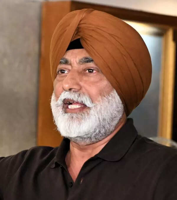 Derogatory remarks: Punjab Women’s Commission summons Khaira, Warring
