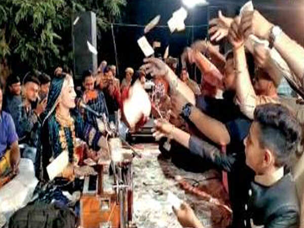 Surat: Rs 1.5 lakh collected for Army in Daayro