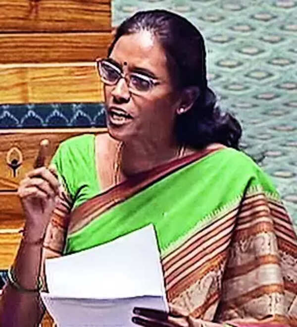 Eye on their domestic constituencies, MPs opt for native tongues