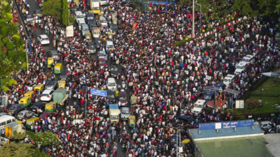 Bengaluru Stampede News Live Updates: 11 killed in Bengaluru stampede; CM  Siddaramaiah says 'pain of tragedy has erased joy of victory' - The Times  of India