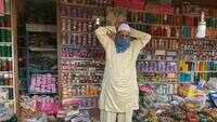 Bangle shops reopen in Pune's Bangadi lane after prolonged lockdown 