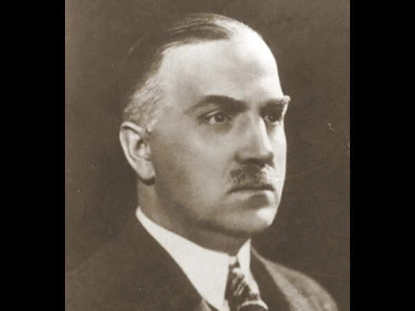 In 1916, Jan Czochralski mistakenly dipped his pen into molten metal, and the strange discovery became the foundation of modern silicon chips
